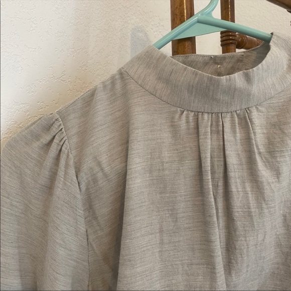 SOLD🌼Everlane puff sleeve mock neck - Picture 3 of 4